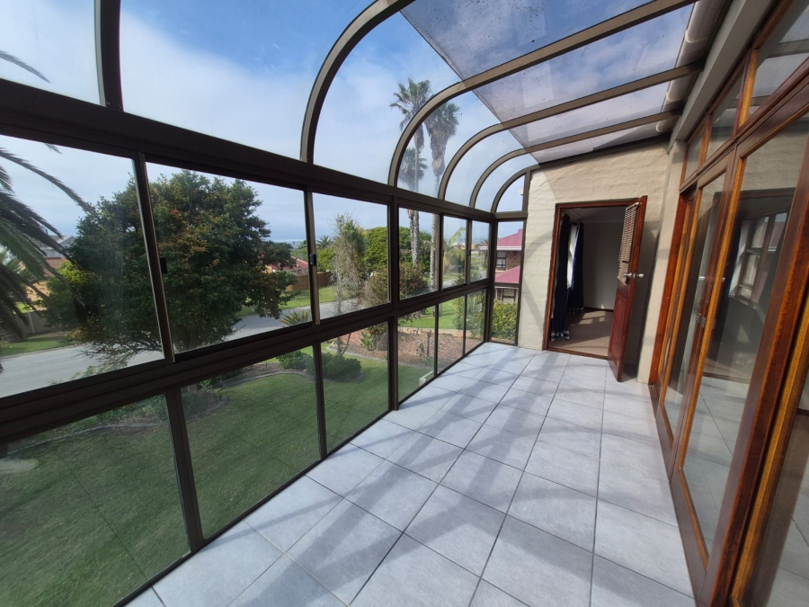 5 Bedroom Property for Sale in Bayview Western Cape